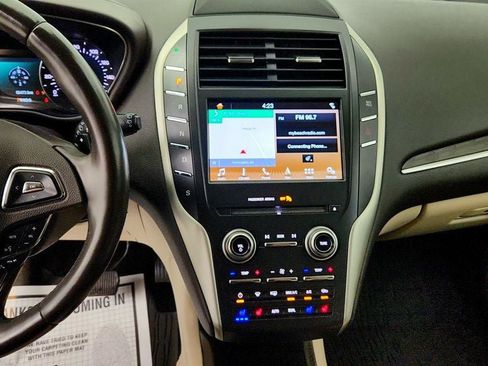 Used 2018 Lincoln MKC Reserve w/ Lincoln MKC Climate Package AWD/4WD image 16