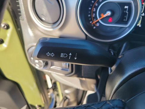 Used 2023 Jeep Gladiator Willys image 13