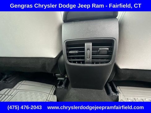 Used 2026 Toyota Corolla Cross L AWD/4WD image 25