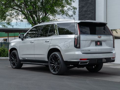 Used 2021 Cadillac Escalade Premium Luxury w/ LPO, Radiant Package AWD/4WD image 63