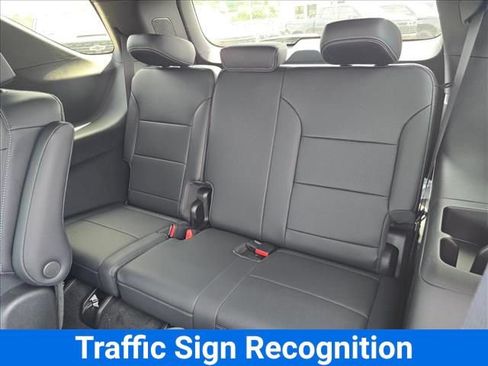 New 2026 Chevrolet Traverse LT w/ Driver Confidence Package FWD image 17