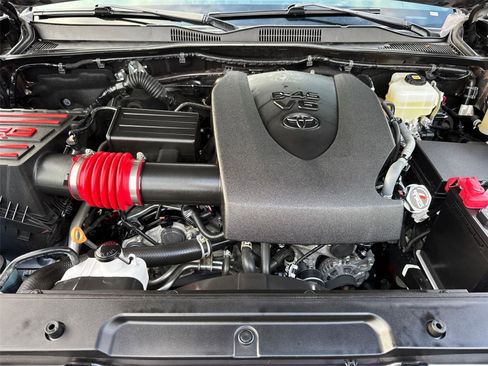 Used 2022 Toyota Tacoma TRD Pro AWD/4WD image 9