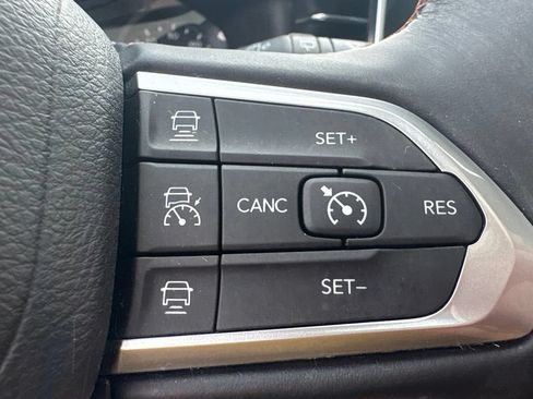 Certified 2022 Jeep Compass Limited w/ Sun and Sound Group AWD/4WD image 18