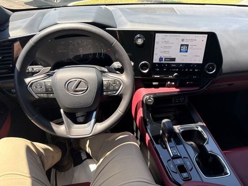 Used 2025 Lexus NX 250 FWD w/ Premium Package image 5