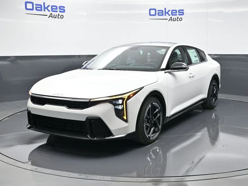 New 2026 Kia K4 GT-Line image 4
