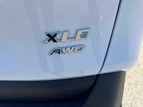 Used 2024 Toyota RAV4 XLE AWD/4WD image 9