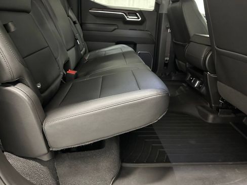 Used 2025 GMC Sierra 1500 SLT AWD/4WD image 53