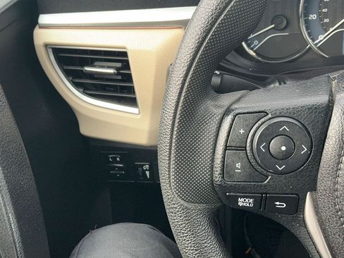 Used 2016 Toyota Corolla LE FWD image 14
