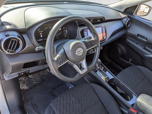 Used 2022 Nissan Kicks SV FWD image 10