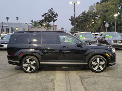 Used 2025 Hyundai Santa Fe Limited image 5