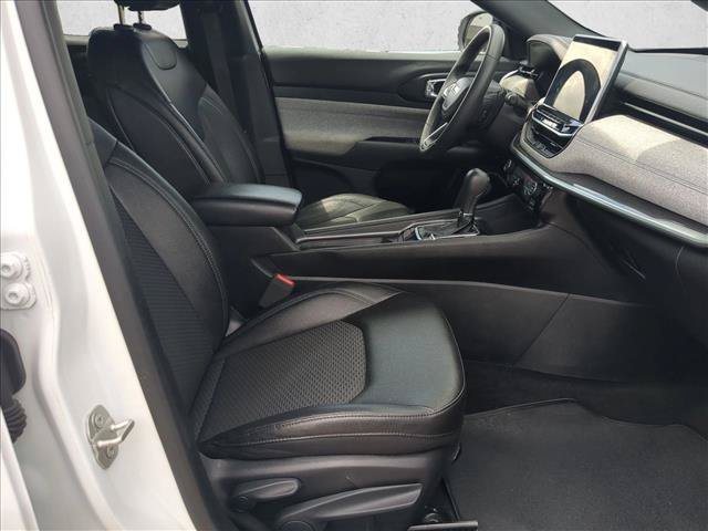 Used 2024 Jeep Compass Latitude AWD/4WD image 20