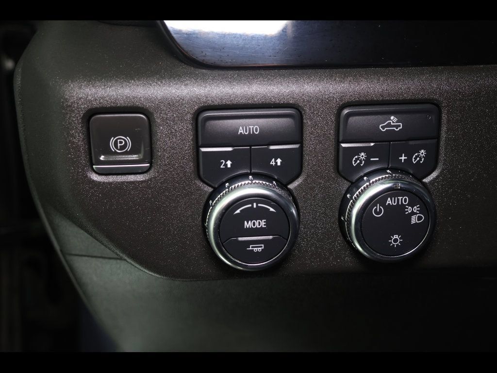 Used 2023 GMC Sierra 1500 SLE w/ Snow Plow Prep Package AWD/4WD image 14