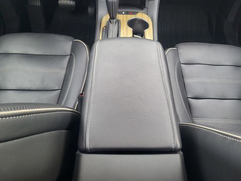 Used 2019 GMC Acadia Denali w/ LPO, Floor Liner Package image 45