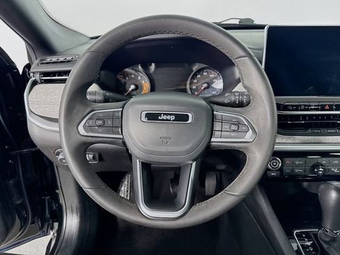 Used 2024 Jeep Compass Latitude AWD/4WD image 12