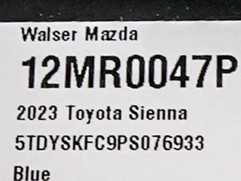 Used 2023 Toyota Sienna XLE AWD/4WD image 31