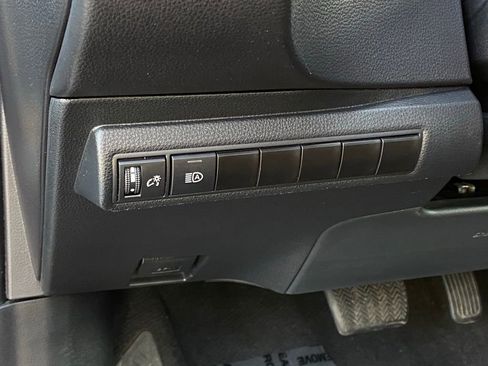 Used 2024 Toyota Corolla SE image 12