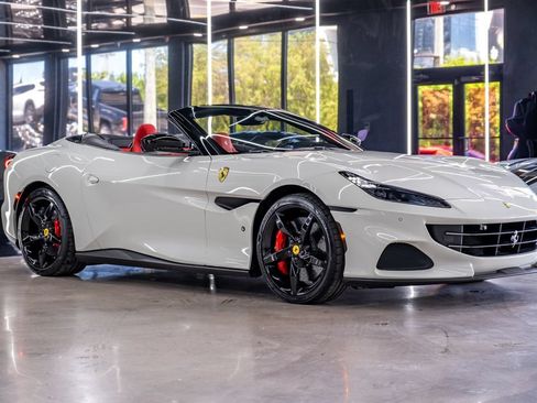 Used 2023 Ferrari Portofino M RWD image 3