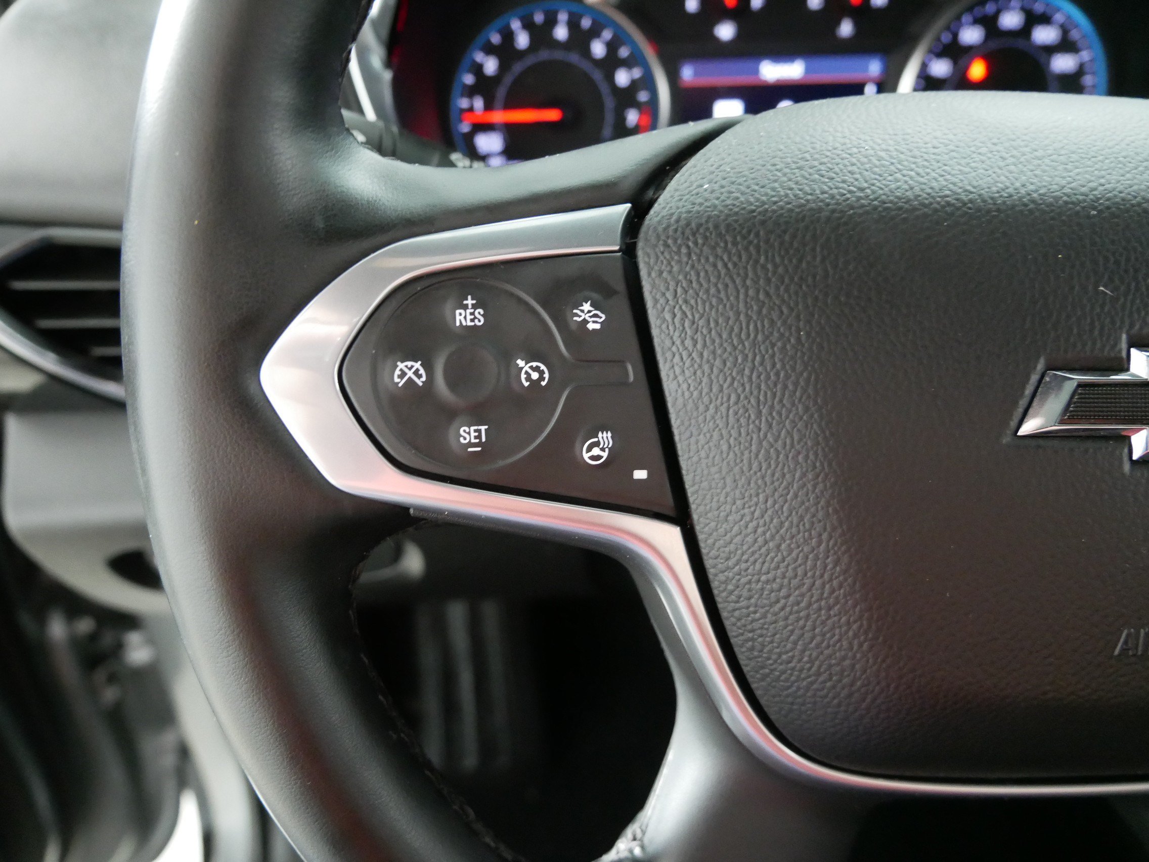 Used 2023 Chevrolet Traverse RS AWD/4WD image 27