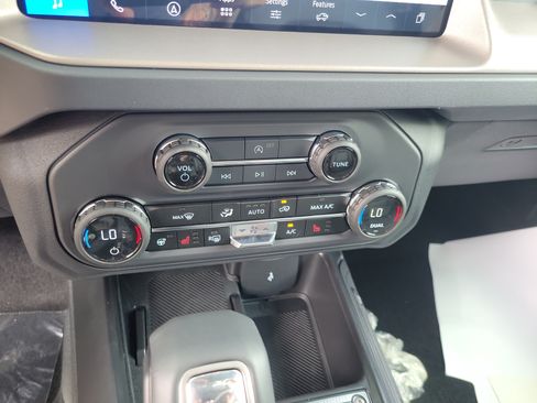 New 2026 Ford Bronco Outer Banks w/ Black Appearance Package AWD/4WD image 26