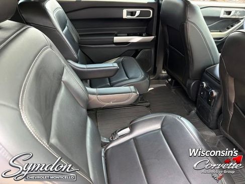 Used 2022 Ford Explorer XLT w/ Equipment Group 202A AWD/4WD image 21