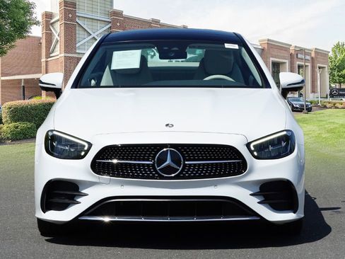 Used 2022 Mercedes-Benz E 450 Coupe image 2