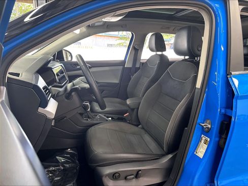 Used 2023 Volkswagen Taos SE w/ Panoramic Sunroof Package FWD image 24