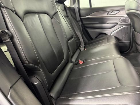 Used 2022 Jeep Grand Cherokee Limited 4xe AWD/4WD image 32