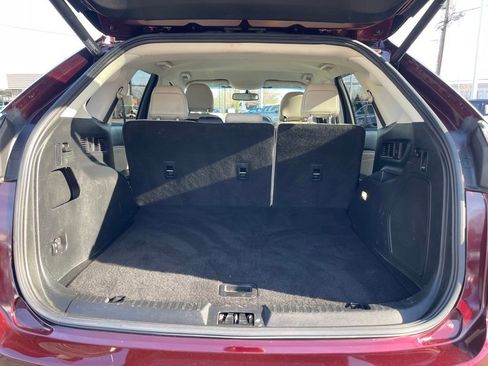 Used 2018 Ford Edge Titanium image 21