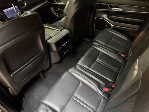 Used 2022 Jeep Wagoneer Series II w/ Premium Group I image 36