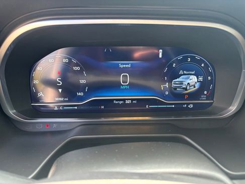 Used 2023 Chevrolet Tahoe LT w/ LT Signature Plus Package AWD/4WD image 22
