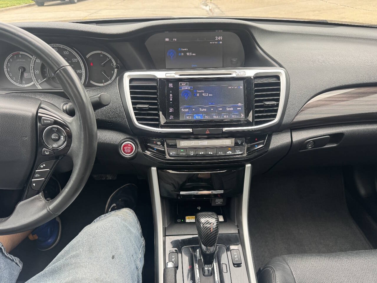 Used 2016 Honda Accord Touring image 15
