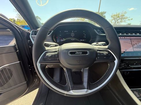 New 2025 Jeep Grand Cherokee Limited 4xe image 34