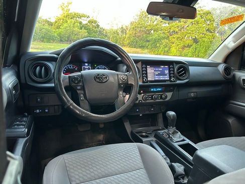 Used 2023 Toyota Tacoma SR AWD/4WD image 11