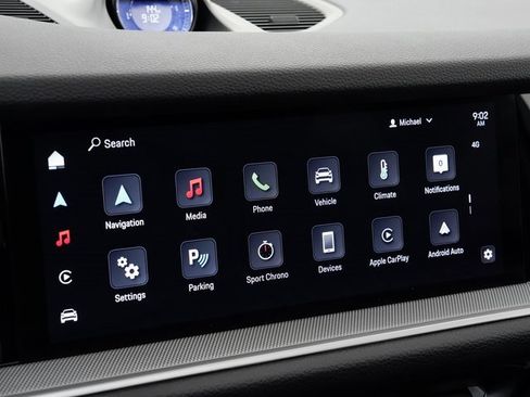 Used 2024 Porsche Cayenne image 18