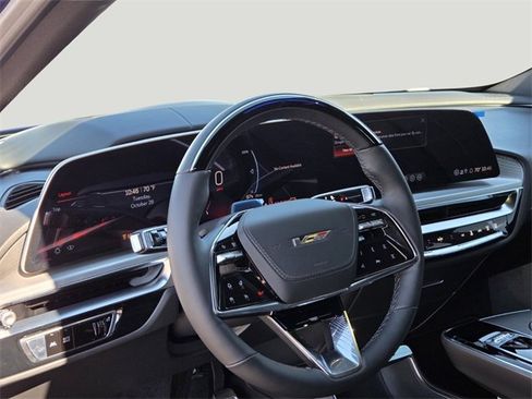 New 2026 Cadillac Lyriq V image 11