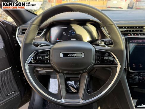 Used 2024 Jeep Grand Cherokee L Overland w/ Trailer Tow Package image 18