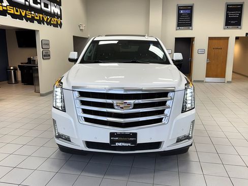 Used 2017 Cadillac Escalade Premium Luxury image 61
