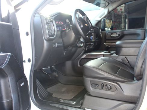 Used 2023 Chevrolet Silverado 2500 LTZ w/ LTZ Plus Package image 9