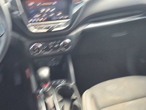 Used 2023 Chevrolet TrailBlazer RS w/ Sun and Liftgate Package FWD image 17