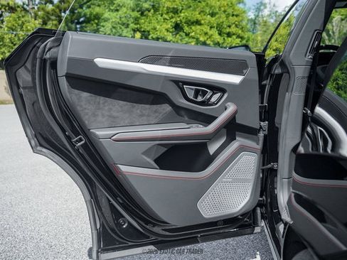 Used 2024 Lamborghini Urus S AWD/4WD image 71