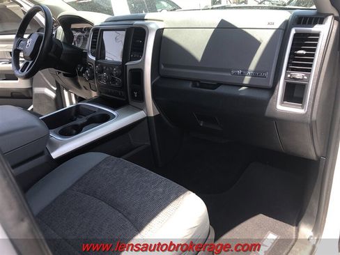 Used 2017 RAM 1500 Big Horn RWD image 21