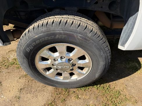 Used 2011 GMC Sierra 2500 SLT w/ SLT Convenience Package image 30