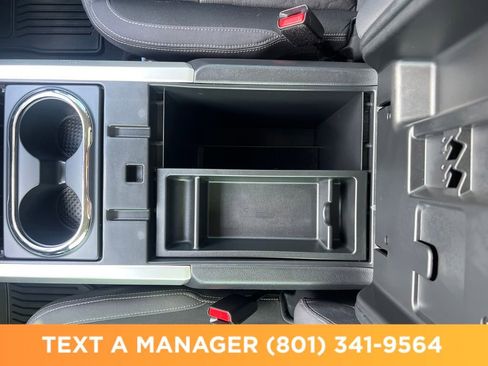 Used 2021 Nissan Titan SV w/ SV Convenience Package AWD/4WD image 26