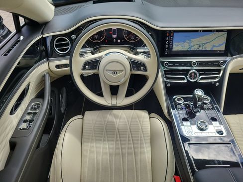 Used 2021 Bentley Flying Spur V8 AWD/4WD image 29