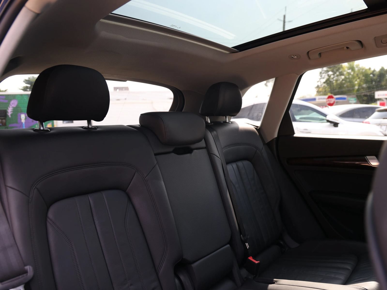 Used 2018 Audi Q5 2.0T Premium Plus w/ Premium Plus Package AWD/4WD image 23
