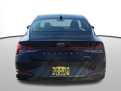 Used 2022 Hyundai Elantra Limited image 5