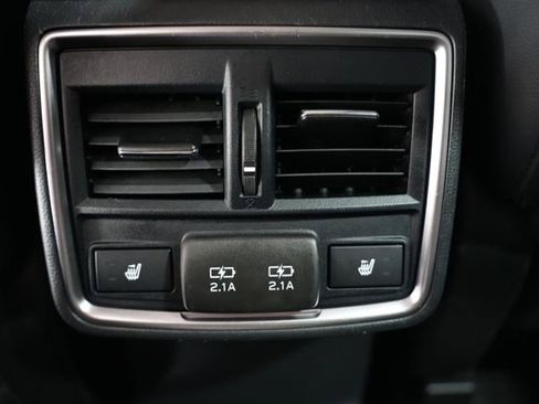 Used 2021 Subaru Forester Touring image 17