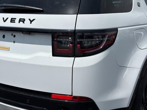 Used 2025 Land Rover Discovery Sport Dynamic SE image 40