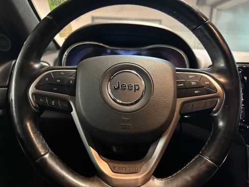 Certified 2020 Jeep Grand Cherokee Altitude AWD/4WD image 20