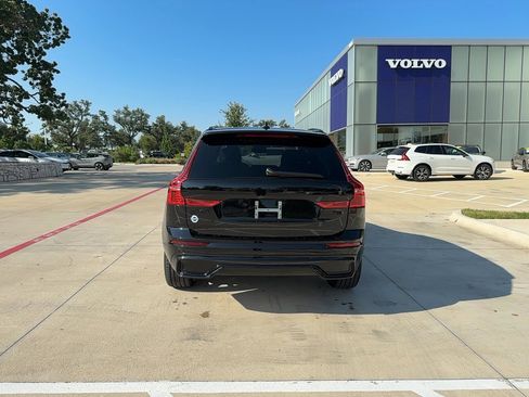 Certified 2025 Volvo XC60 T8 Ultra w/ Climate Package image 5